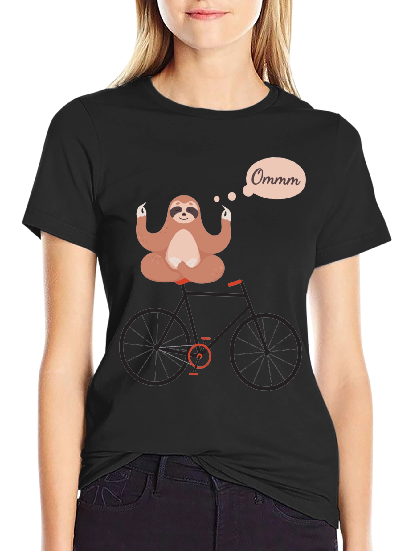 Camiseta Negra con Diseño de Perezoso Meditando en Bici