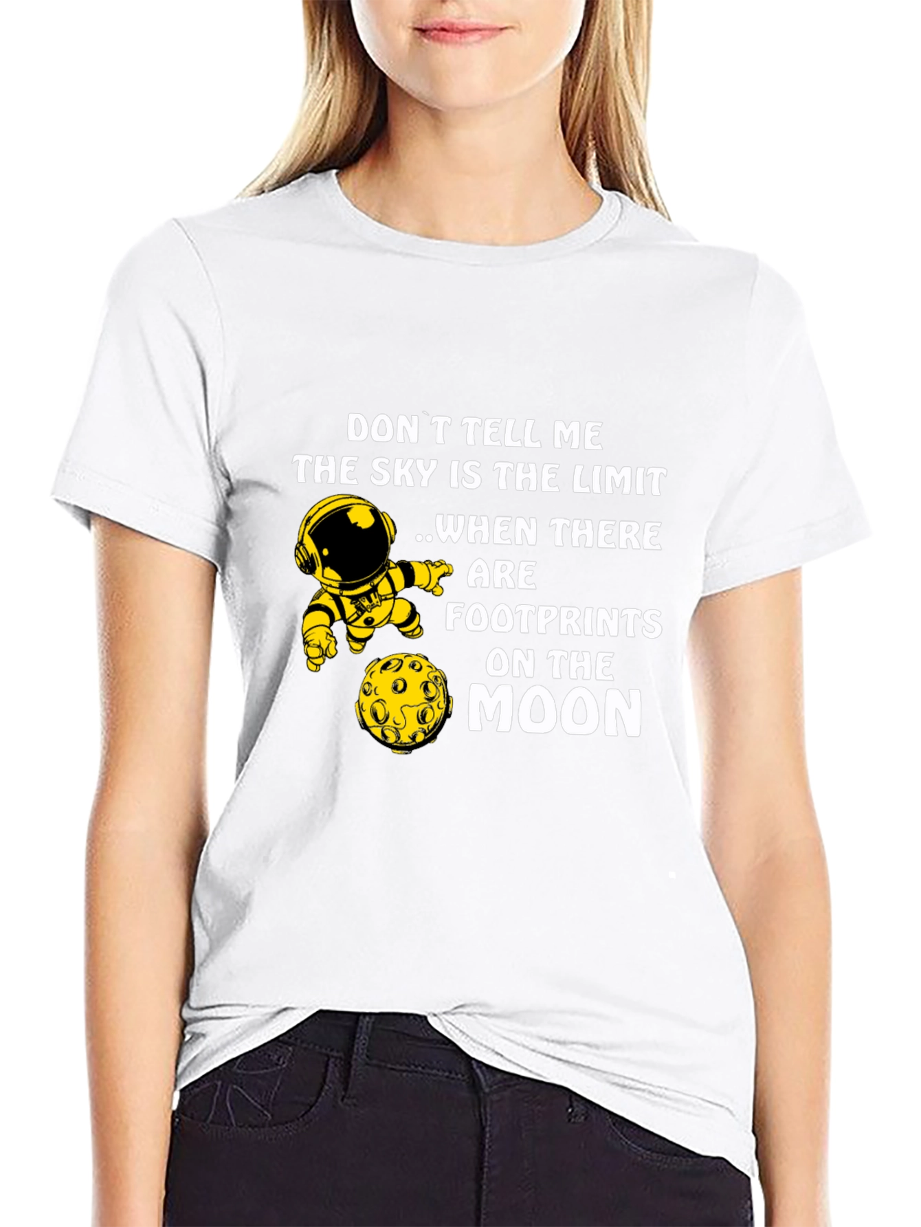 Camiseta Negra con Diseño de Astronauta y la Luna