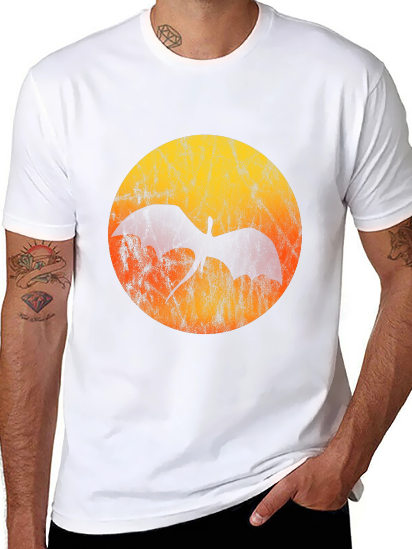 Camiseta Negra con Diseño de Dragón Solar