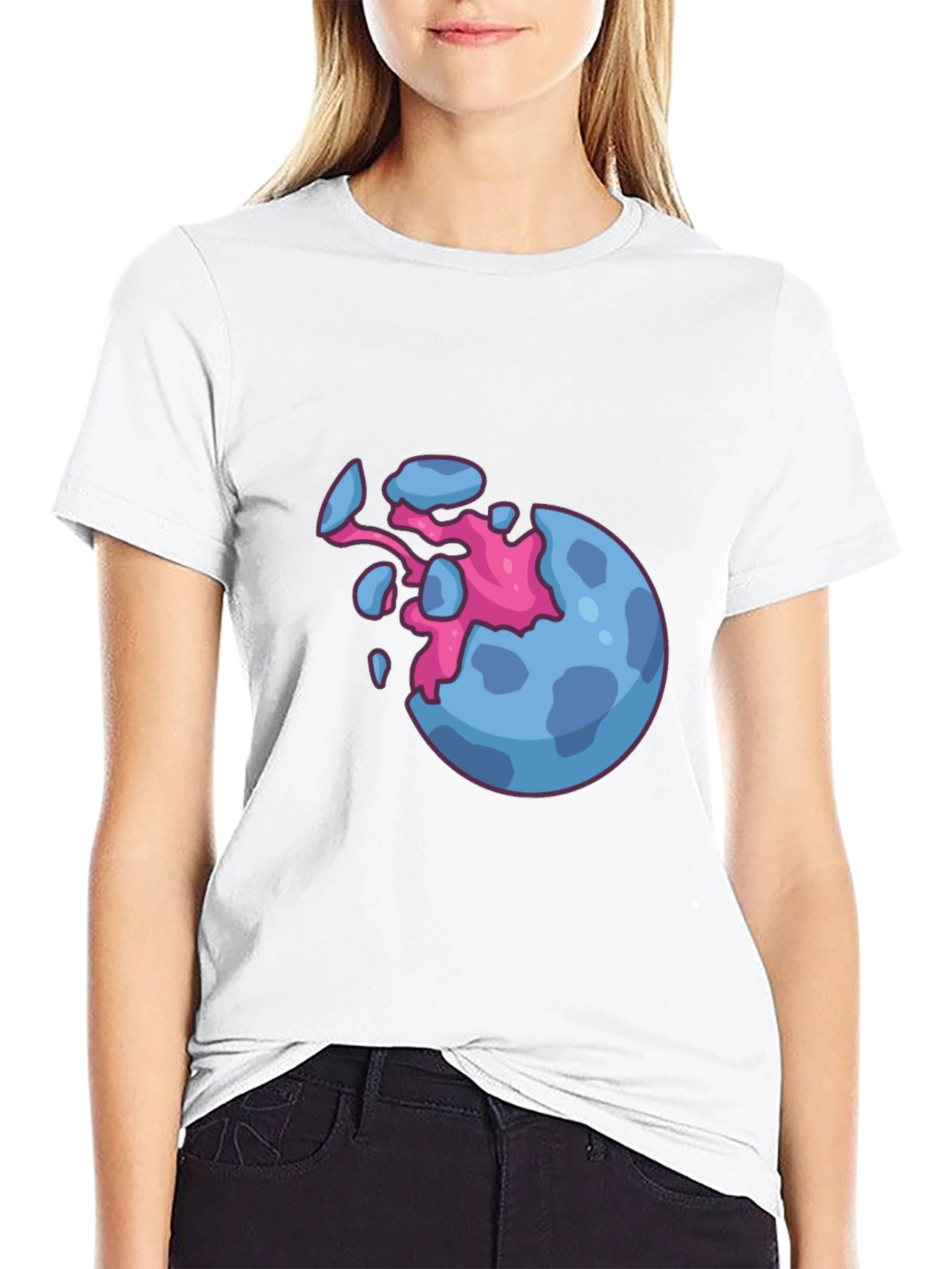 Camiseta Negra con Diseño de Planeta Explosivo