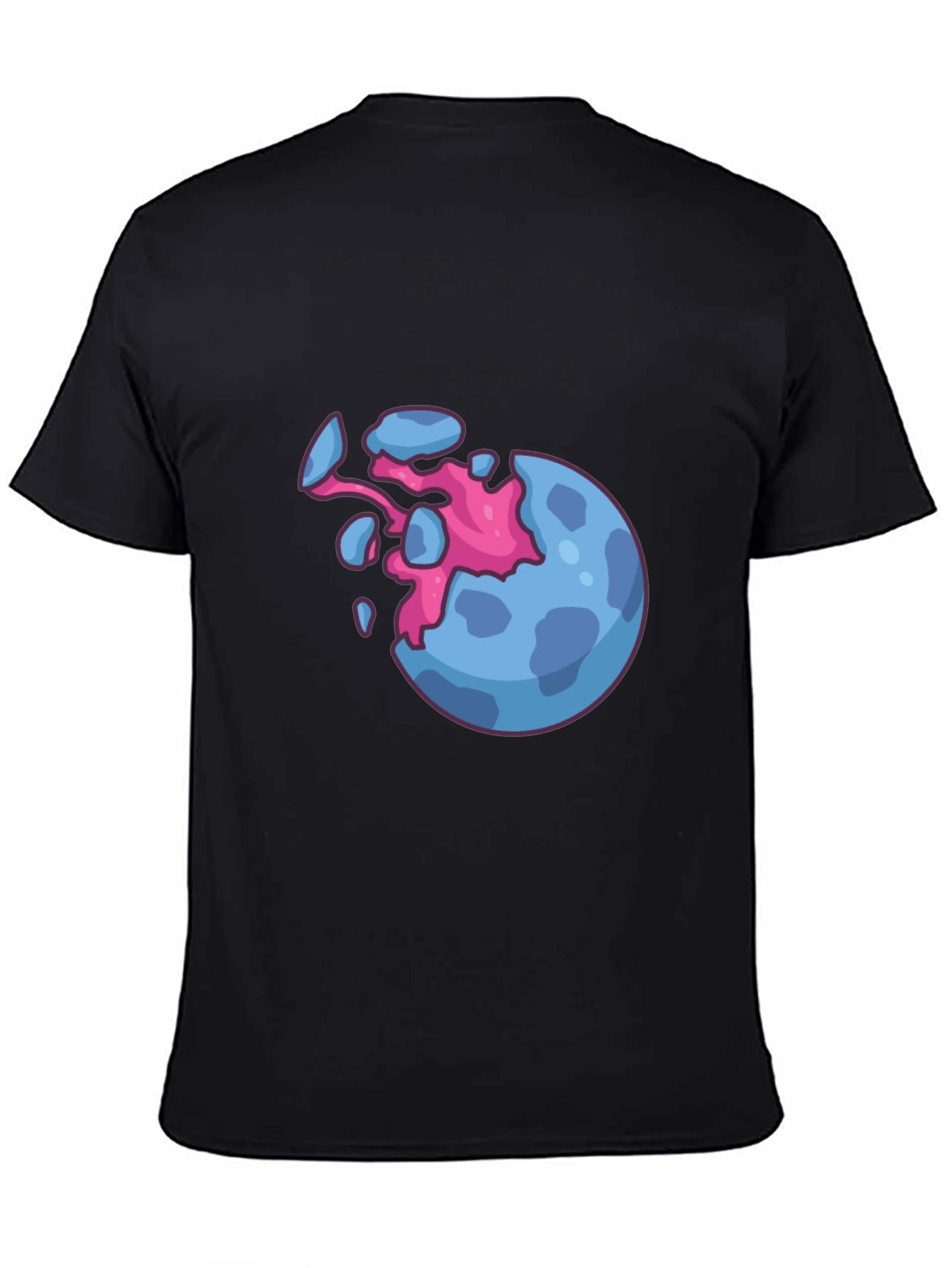 Camiseta Negra con Diseño de Planeta Explosivo