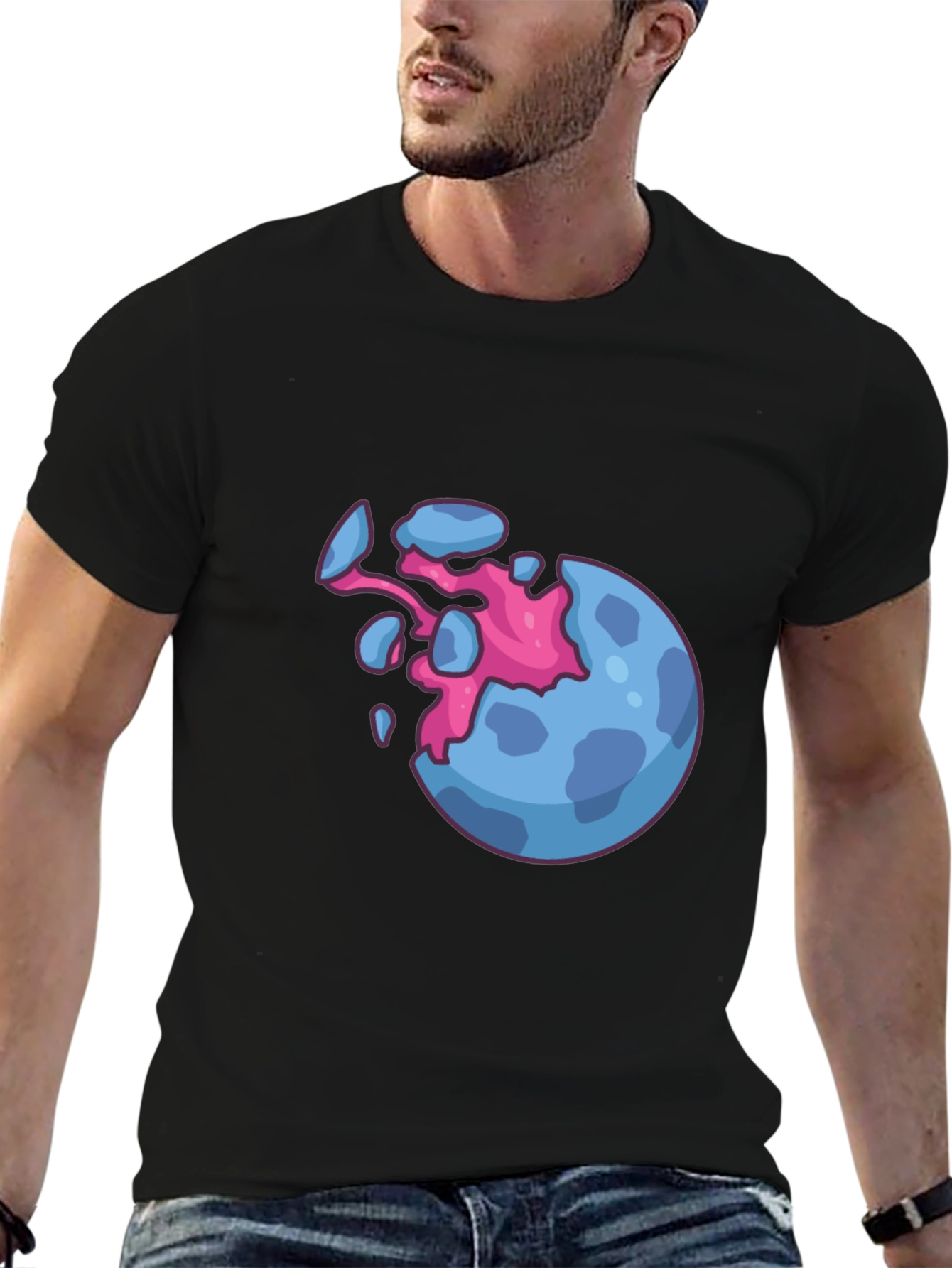 Camiseta Negra con Diseño de Planeta Explosivo