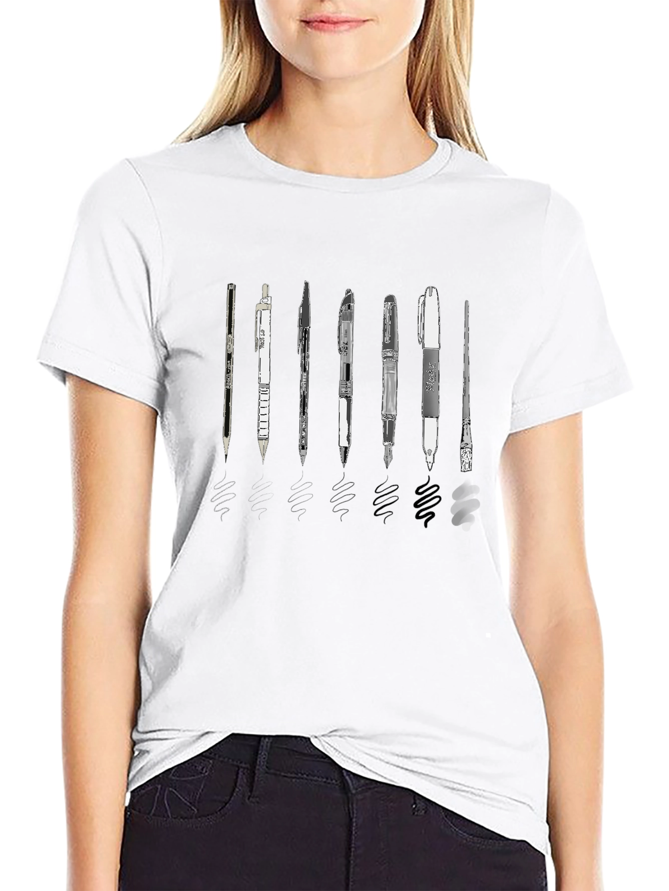 Camiseta Negra con Diseño de Bolígrafos