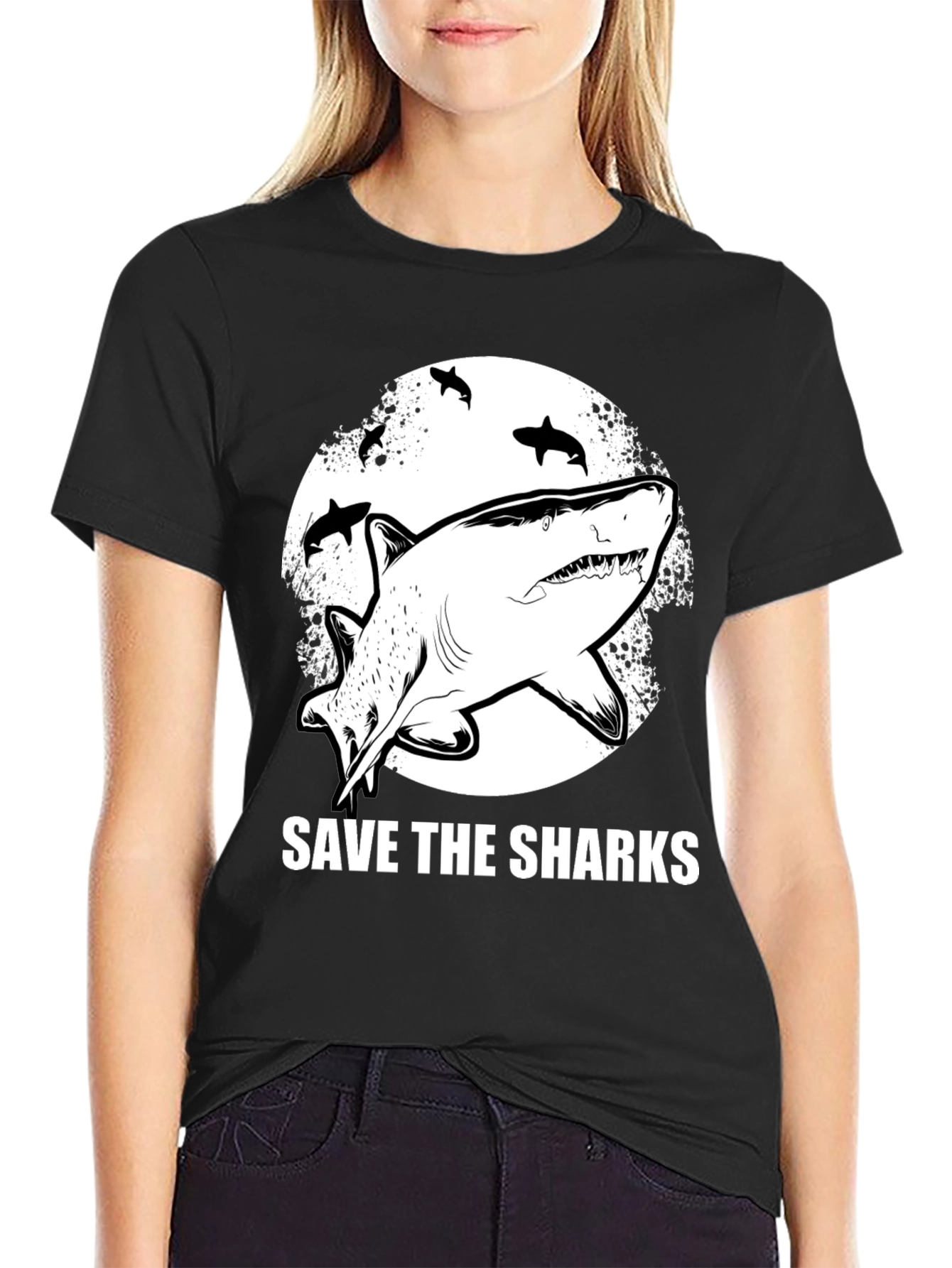 Camiseta Negra Save The Sharks Estampada