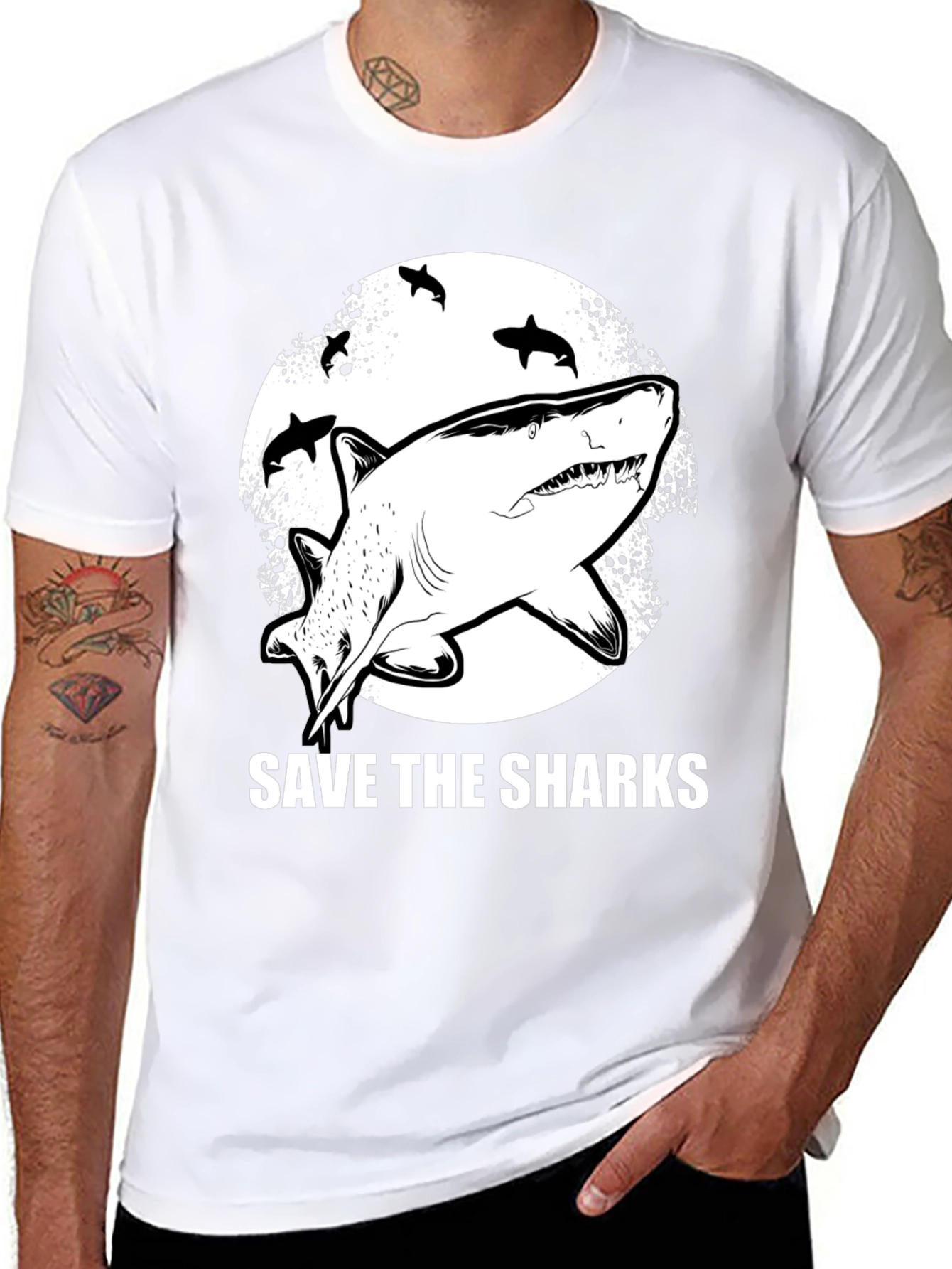 Camiseta Negra Save The Sharks Estampada
