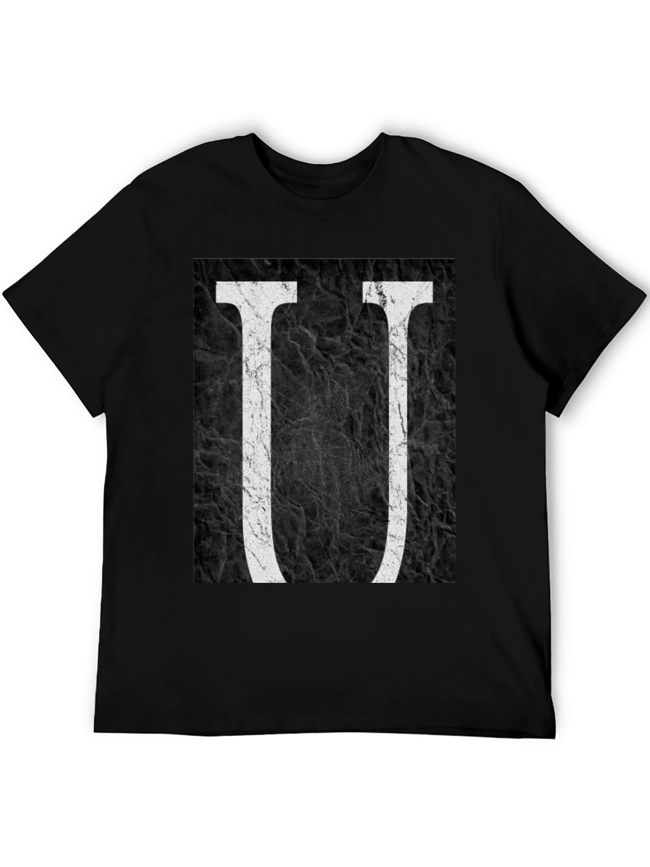 Camiseta Negra con Diseño de Letra U Abstracta