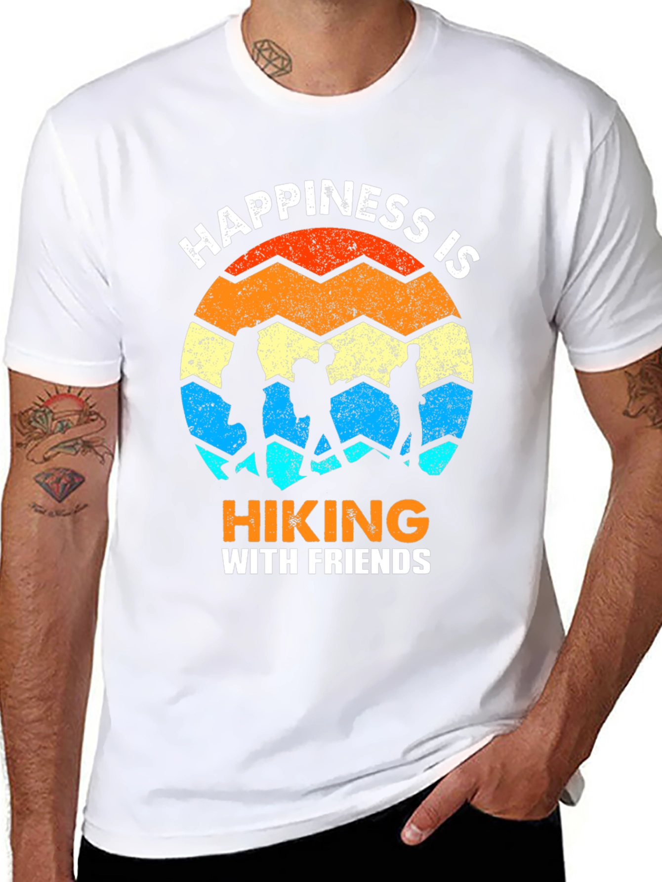 Camiseta Negra Happiness is Hiking with Friends