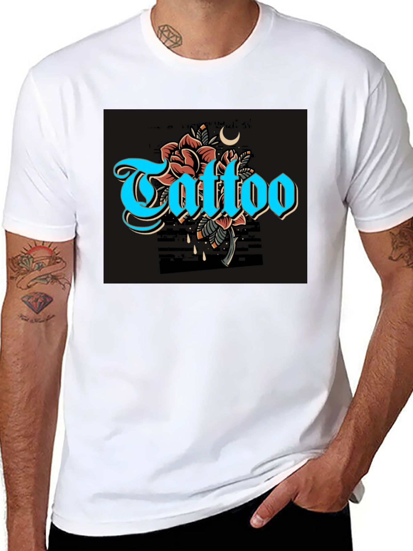 Camiseta Negra con Diseño de Tatuaje Floral