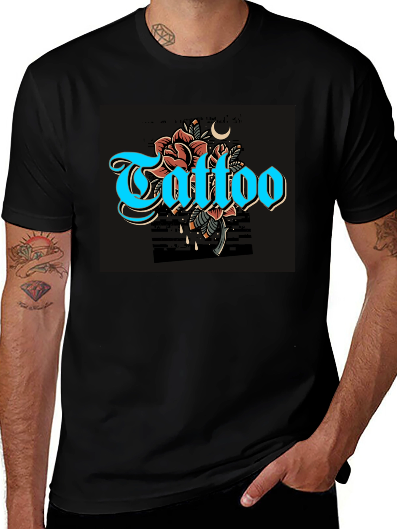 Camiseta Negra con Diseño de Tatuaje Floral