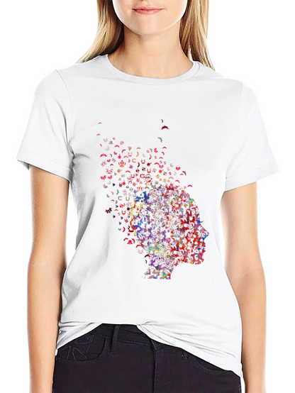 Camiseta Negra con Diseño Abstracto de Perfil Humano