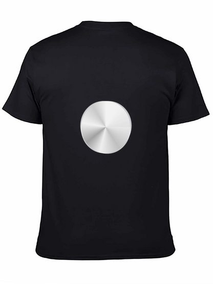 Camiseta Negra con Diseño Circular Metálico