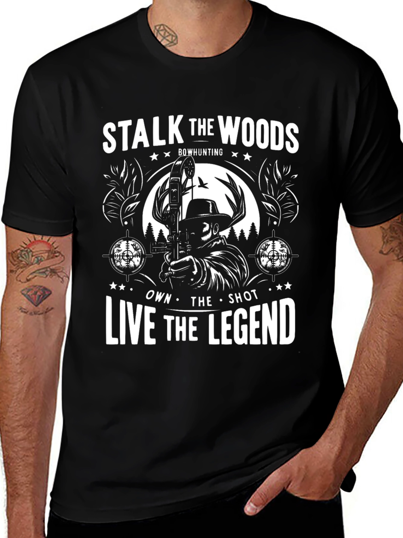 Camiseta Negra Acecha los Bosques de Caza con Arco