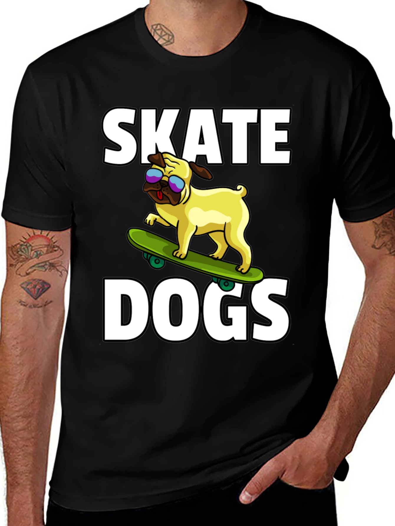 Camiseta Negra Skate Dogs con Perro Pug Skateboarding