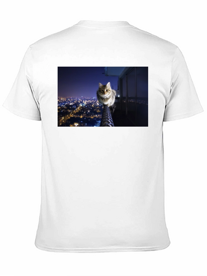 Camiseta Negra con Diseño de Gato Nocturno Urbano