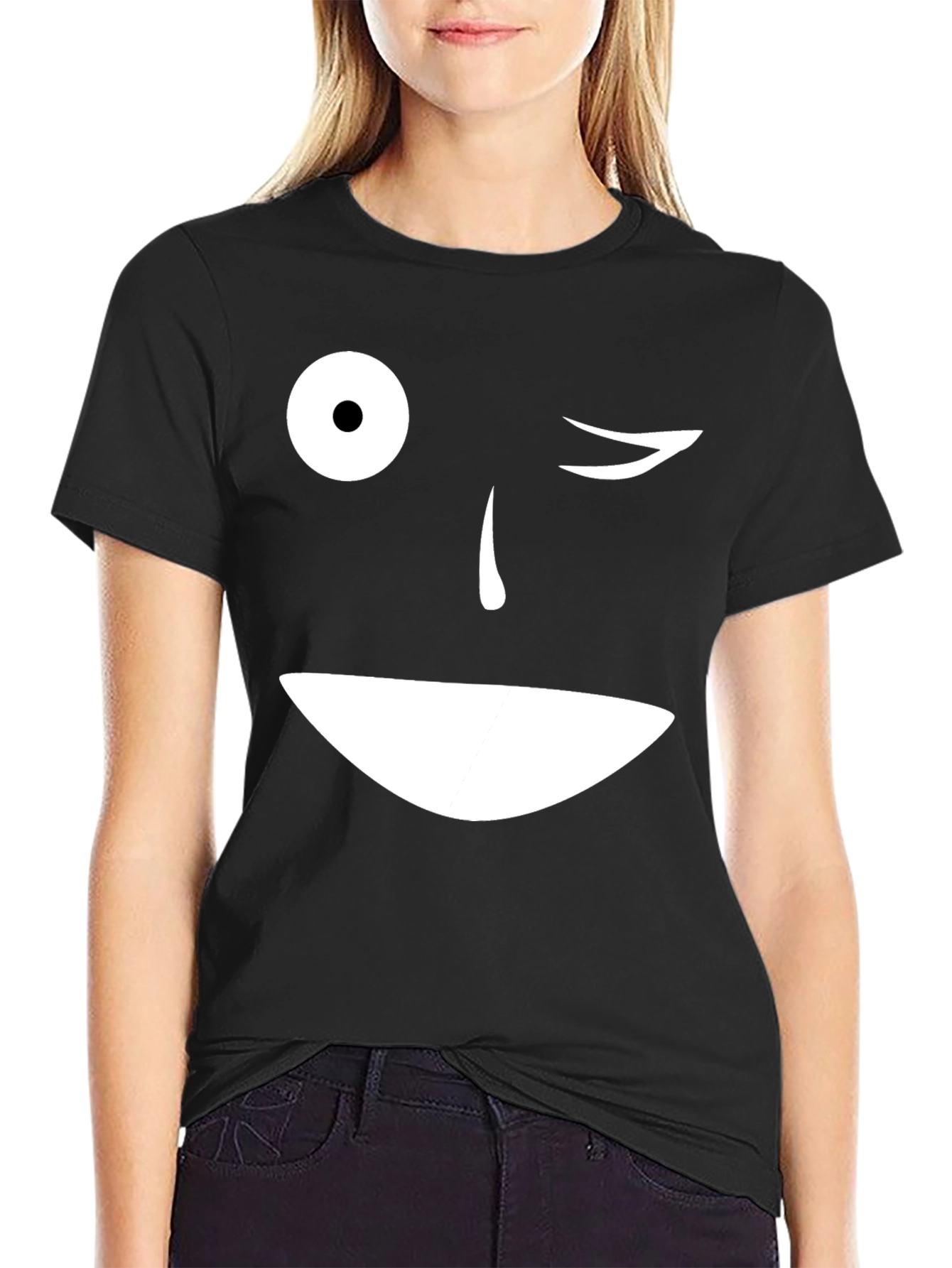Camiseta Negra con Cara Sonriente y Ojo Guiñando
