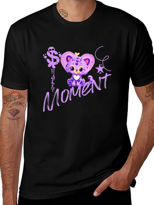 Camiseta Negra con Diseño de León Morado Happy Moment
