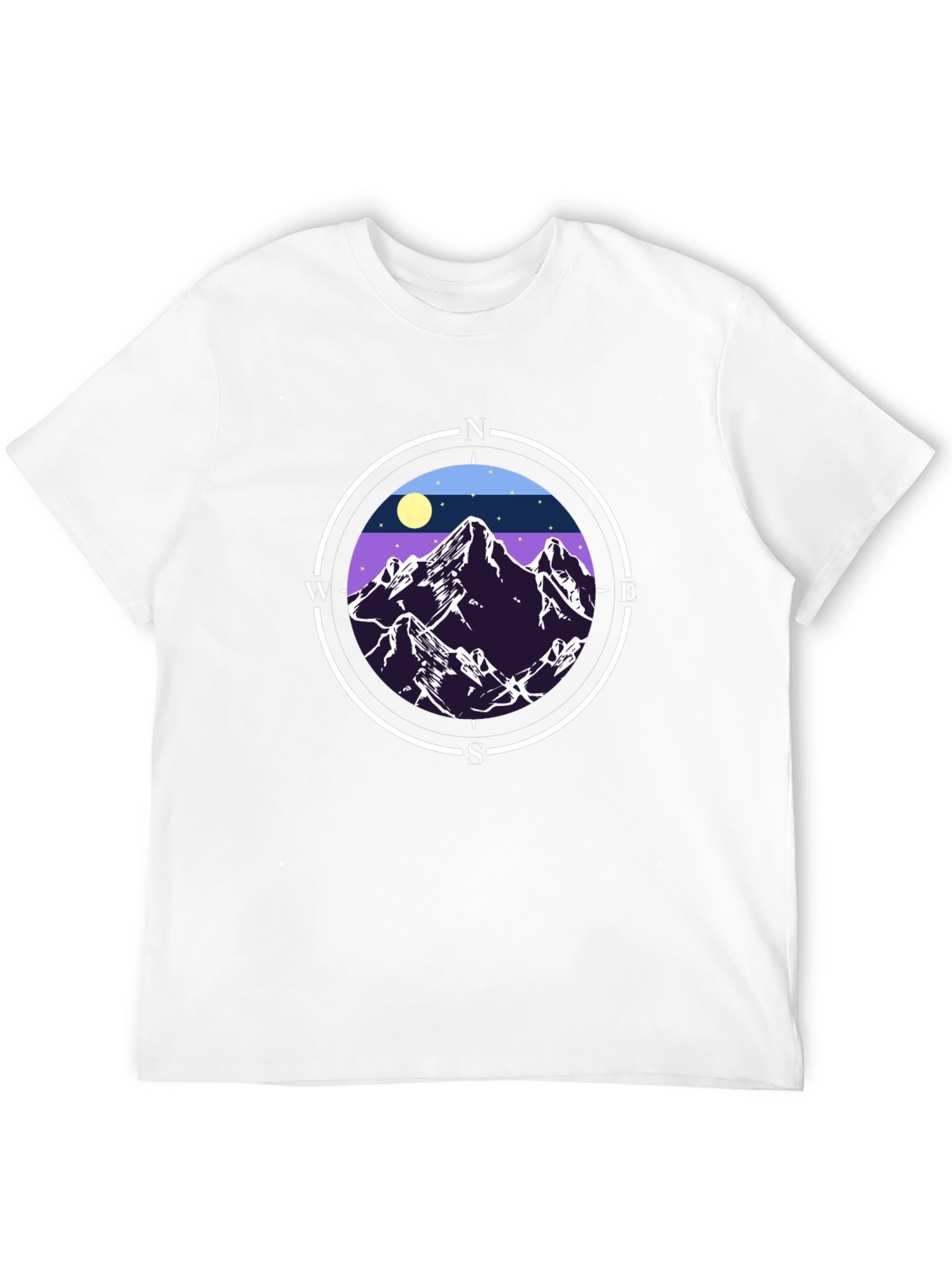 Camiseta Negra con Diseño de Montañas y Brújula
