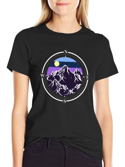 Camiseta Negra con Diseño de Montañas y Brújula