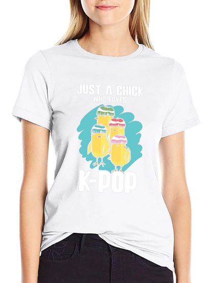 Camiseta Negra Just a Chick Who Loves K-Pop