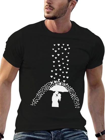 Camiseta Negra Romántica: Amor Bajo la Lluvia