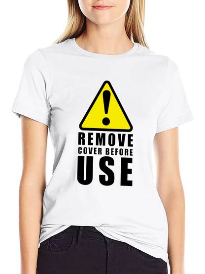Camiseta Negra con Diseño de Advertencia