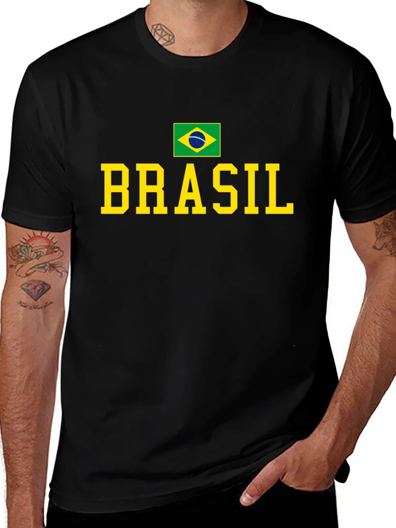 Camiseta Negra Brasil con Bandera y Letras Amarillas