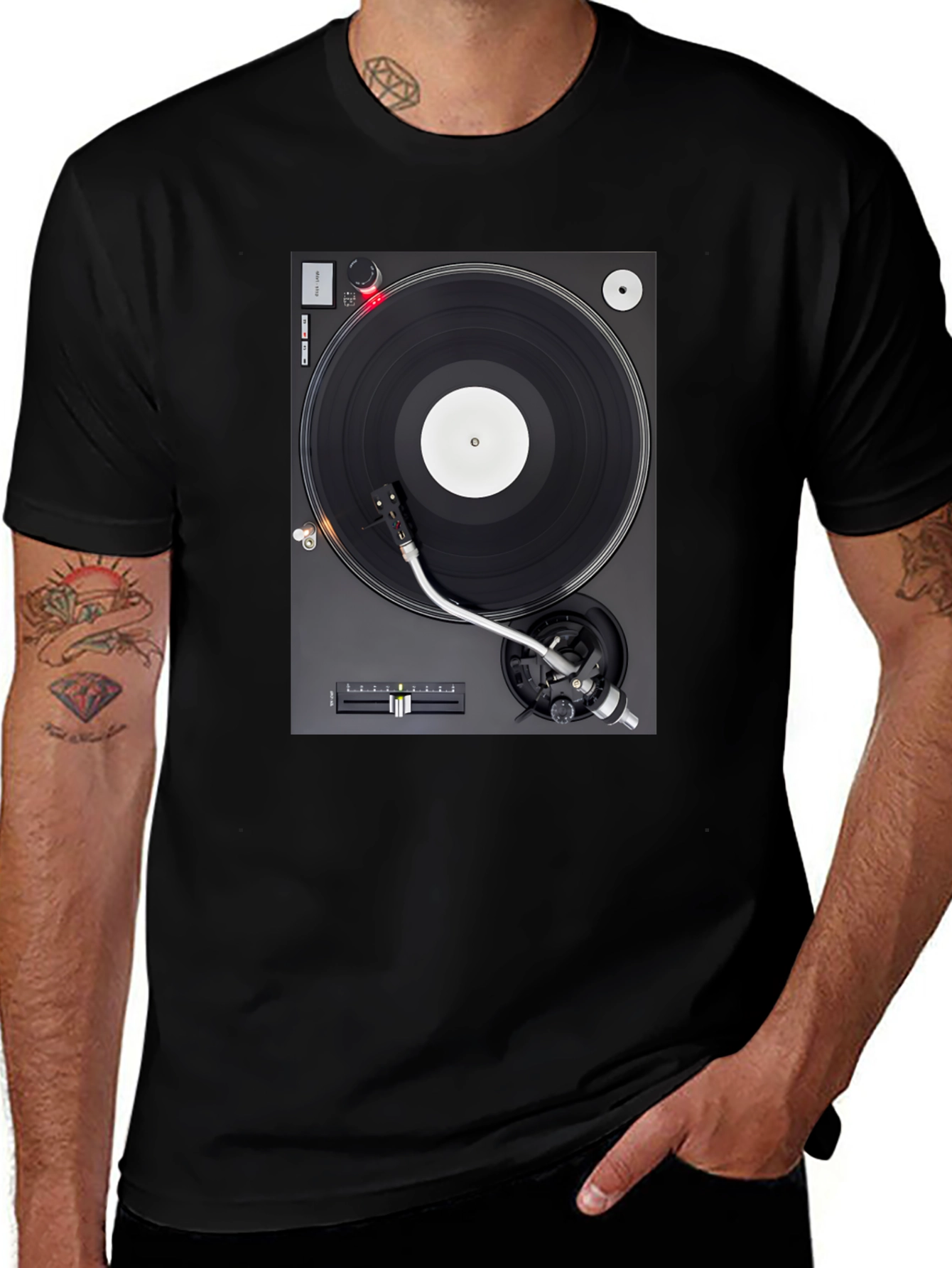 Camiseta Negra con Diseño de Tocadiscos