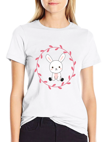 Camiseta Negra con Diseño de Conejito Floral
