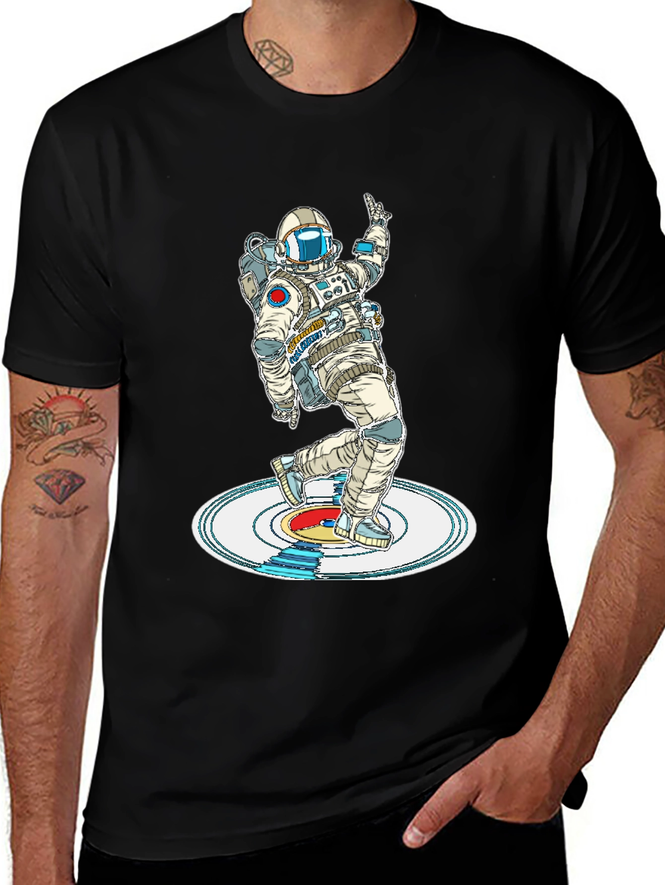 Camiseta Negra Astronauta Bailando en Vinilo