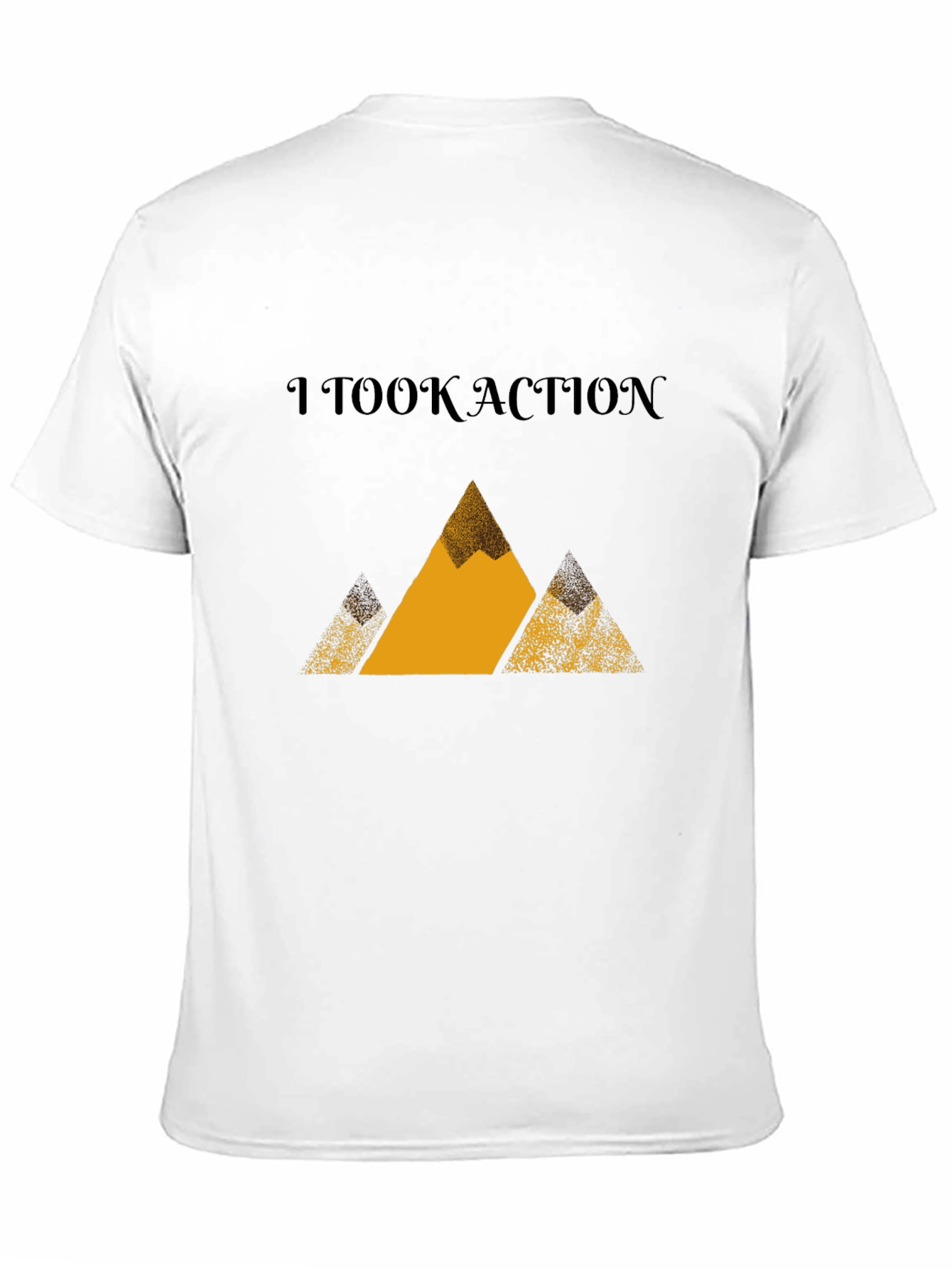 Camiseta Negra con Diseño de Montañas