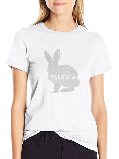 Camiseta Negra Casual con Diseño Misterioso