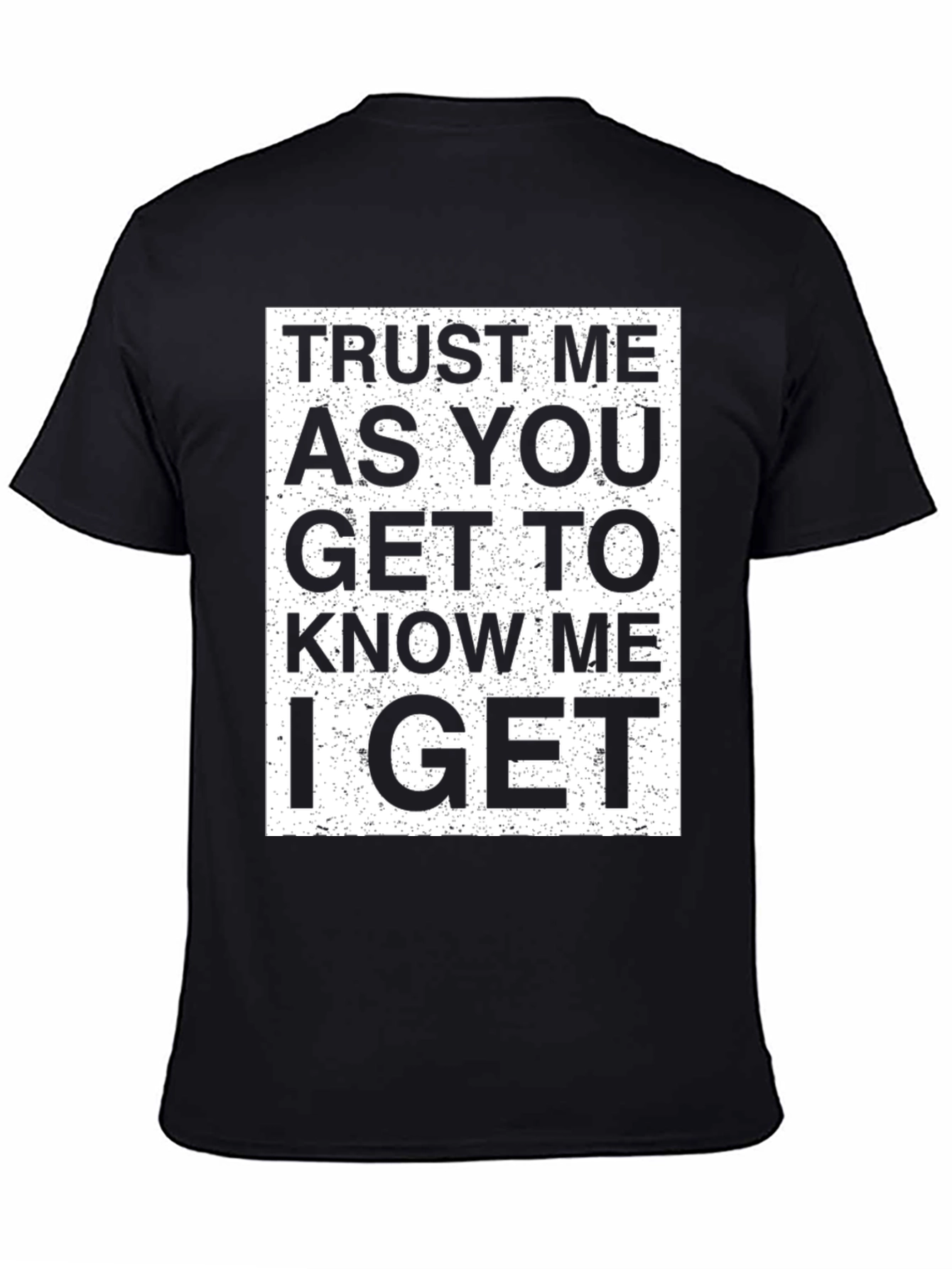 Camiseta Negra con Diseño de Texto Trust Me