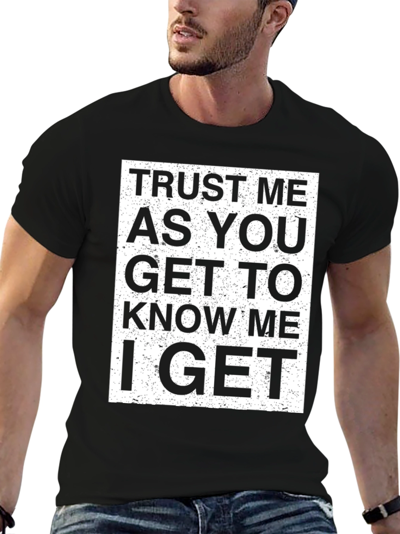 Camiseta Negra con Diseño de Texto Trust Me