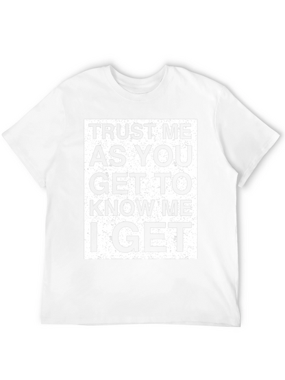 Camiseta Negra con Diseño de Texto Trust Me