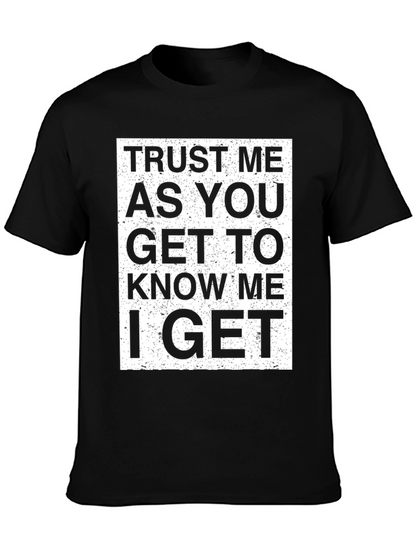 Camiseta Negra con Diseño de Texto Trust Me
