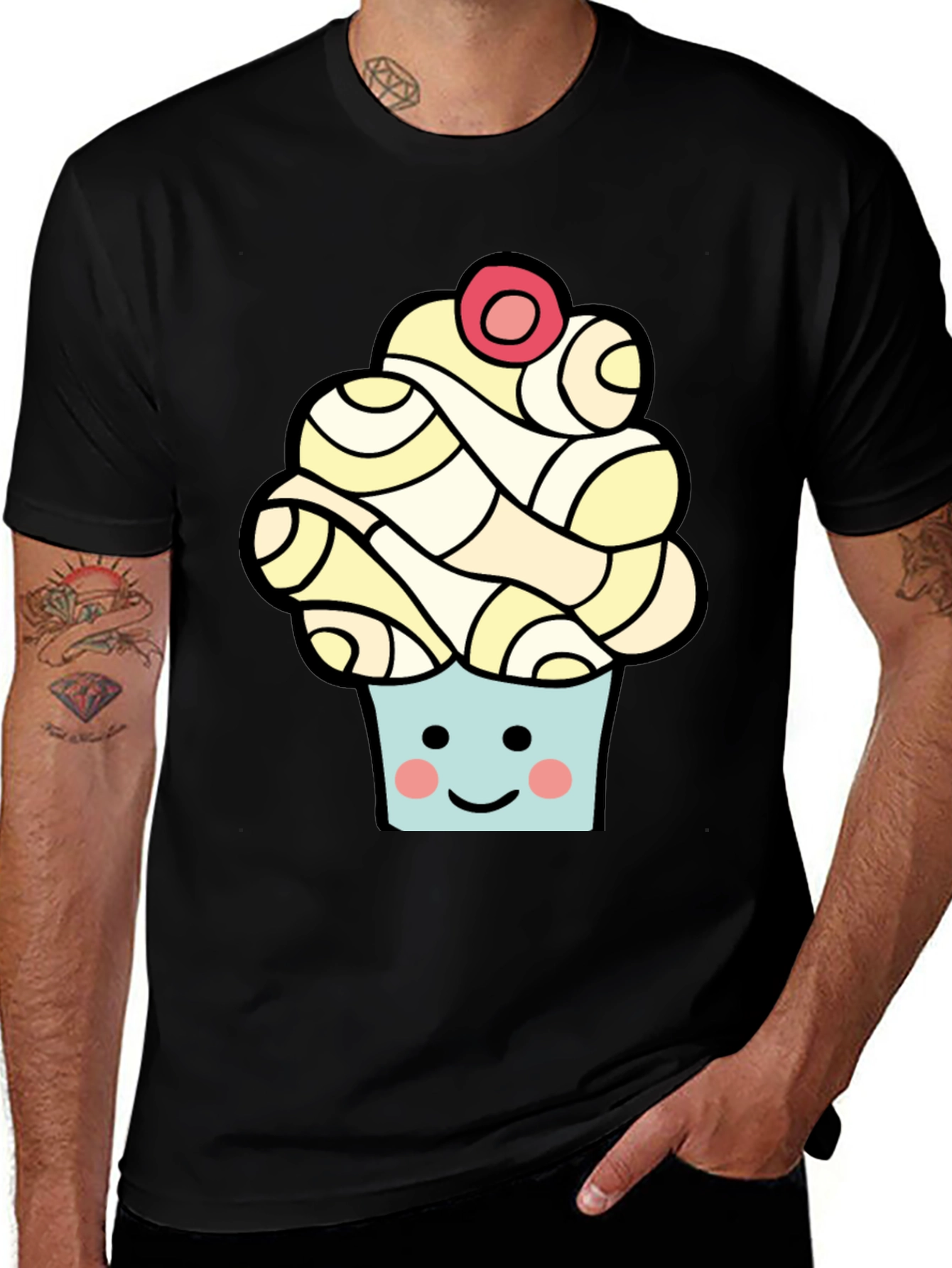 Camiseta Negra con Diseño de Cupcake Sonriente