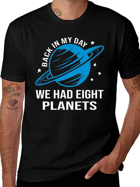Camiseta Negra con Diseño de Planeta Retro