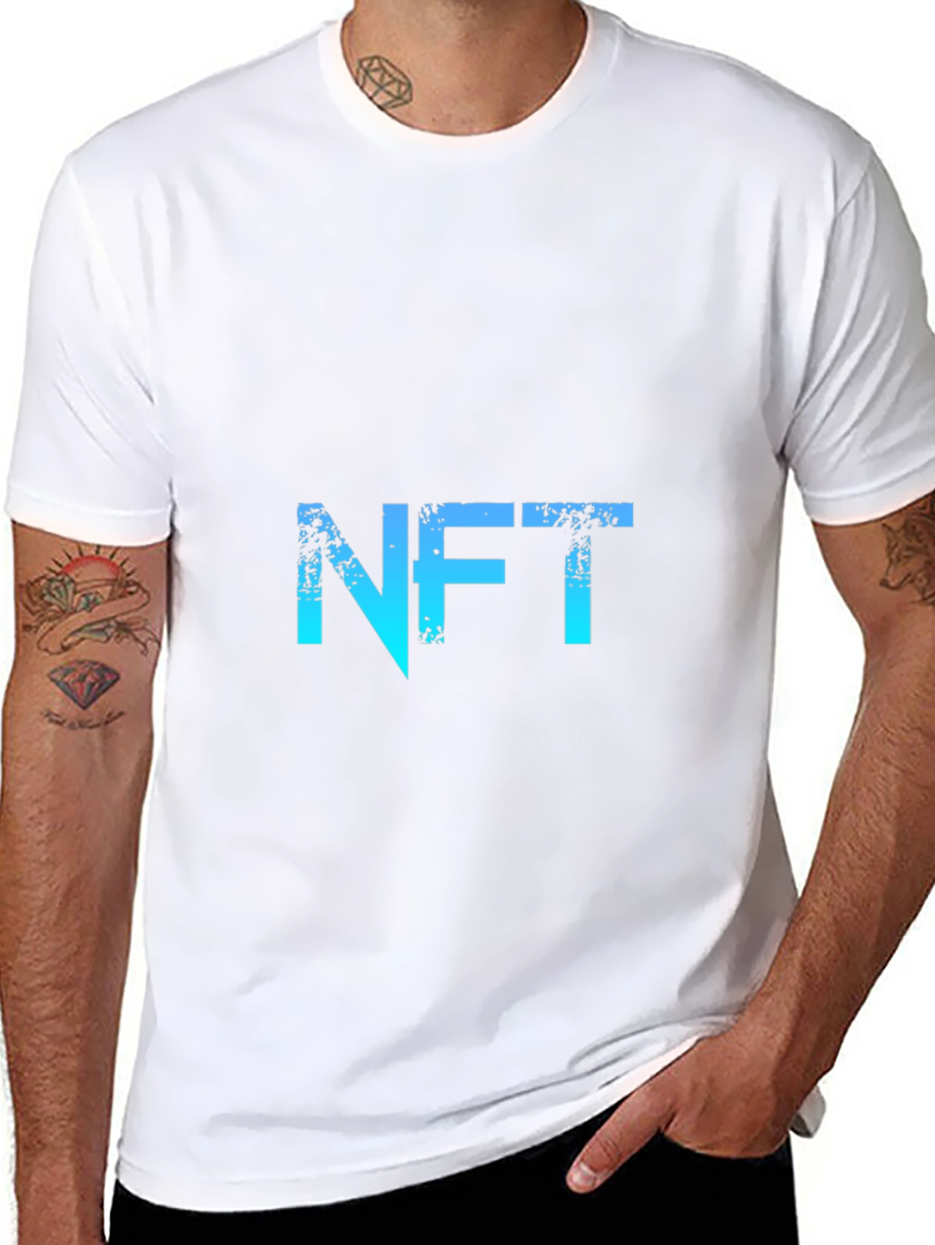 Camiseta NFT Negra con Diseño Gráfico Degradado