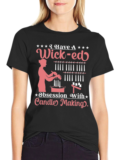 Camiseta Negra Wick-ed Obsesión Fabricación Velas