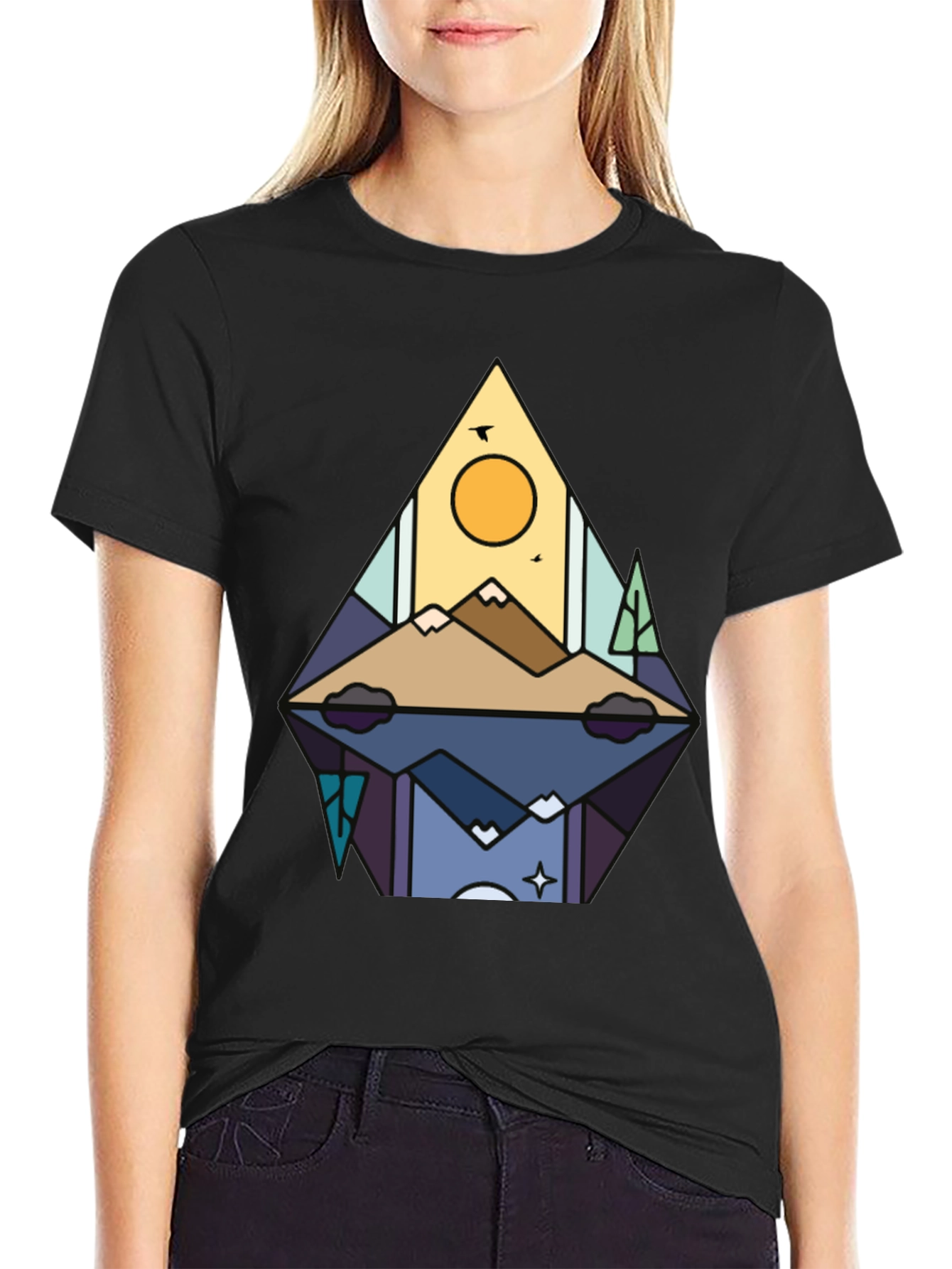 Camiseta Negra con Diseño de Montaña Abstracta