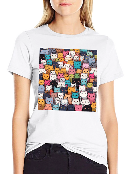 Camiseta Negra con Diseño de Gatos Animados