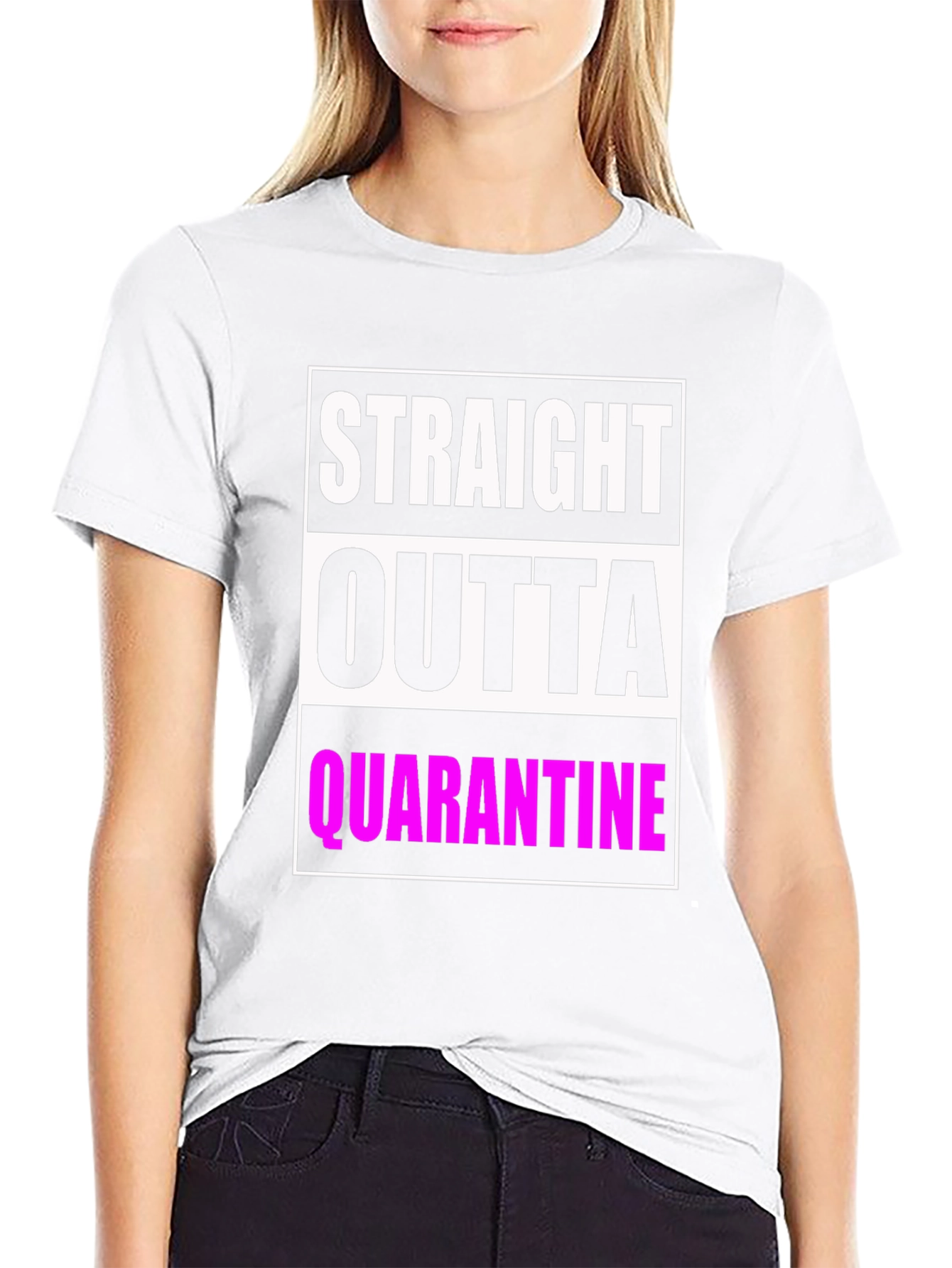 Camiseta Negra: Straight Outta Quarantine