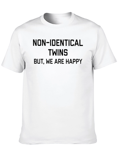Camiseta Negra: Gemelos No Idénticos - ¡Felices!