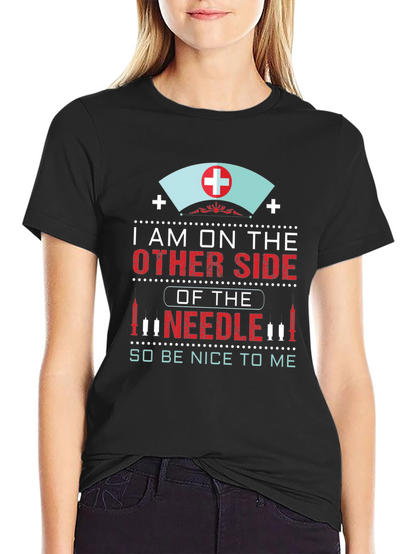 Camiseta Negra: Soy la enfermera ¡sé amable!