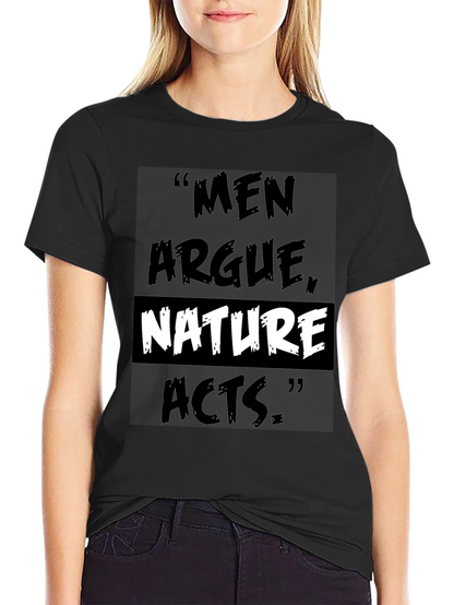Camiseta Negra: Los Hombres Discuten la Naturaleza Actúa