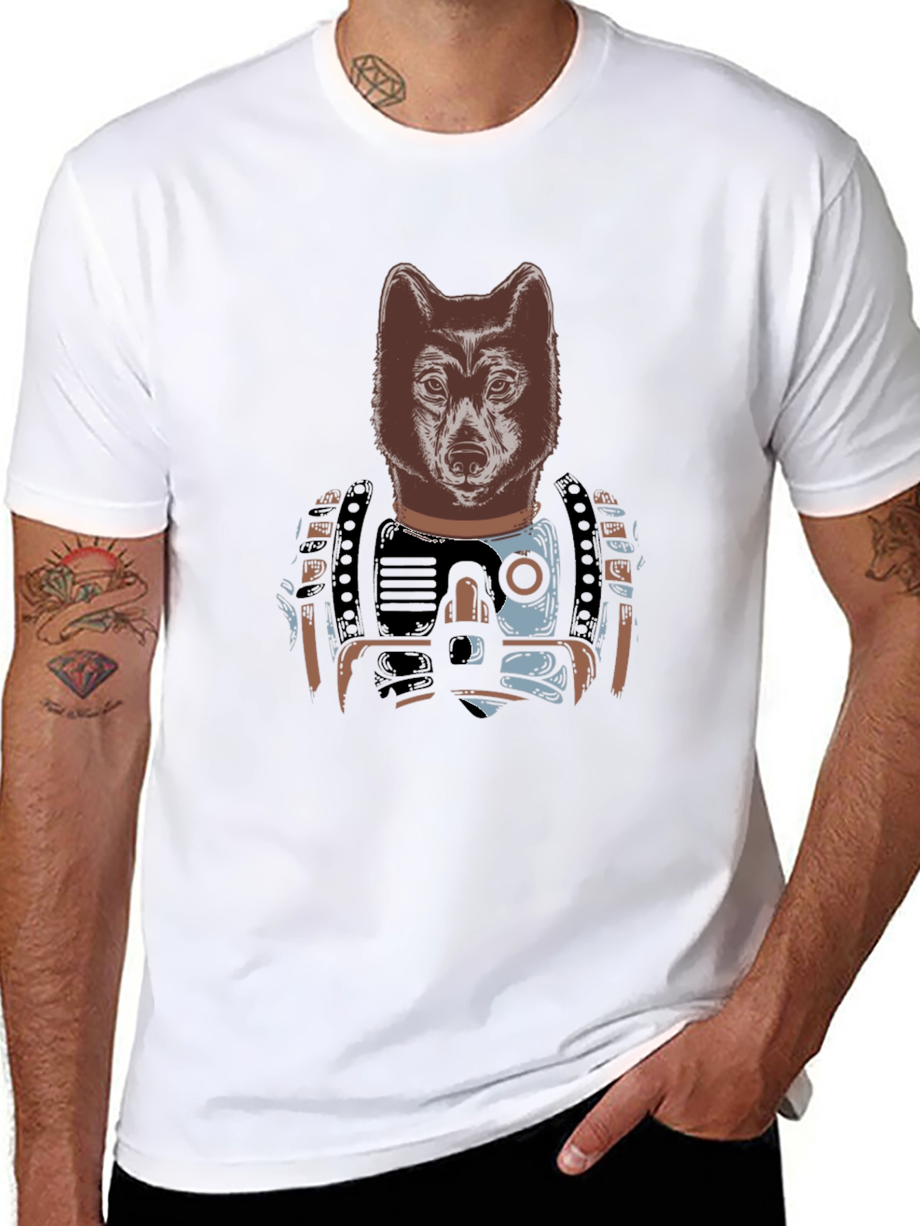 Camiseta Negra Hombre: Diseño Lobo Cibernético