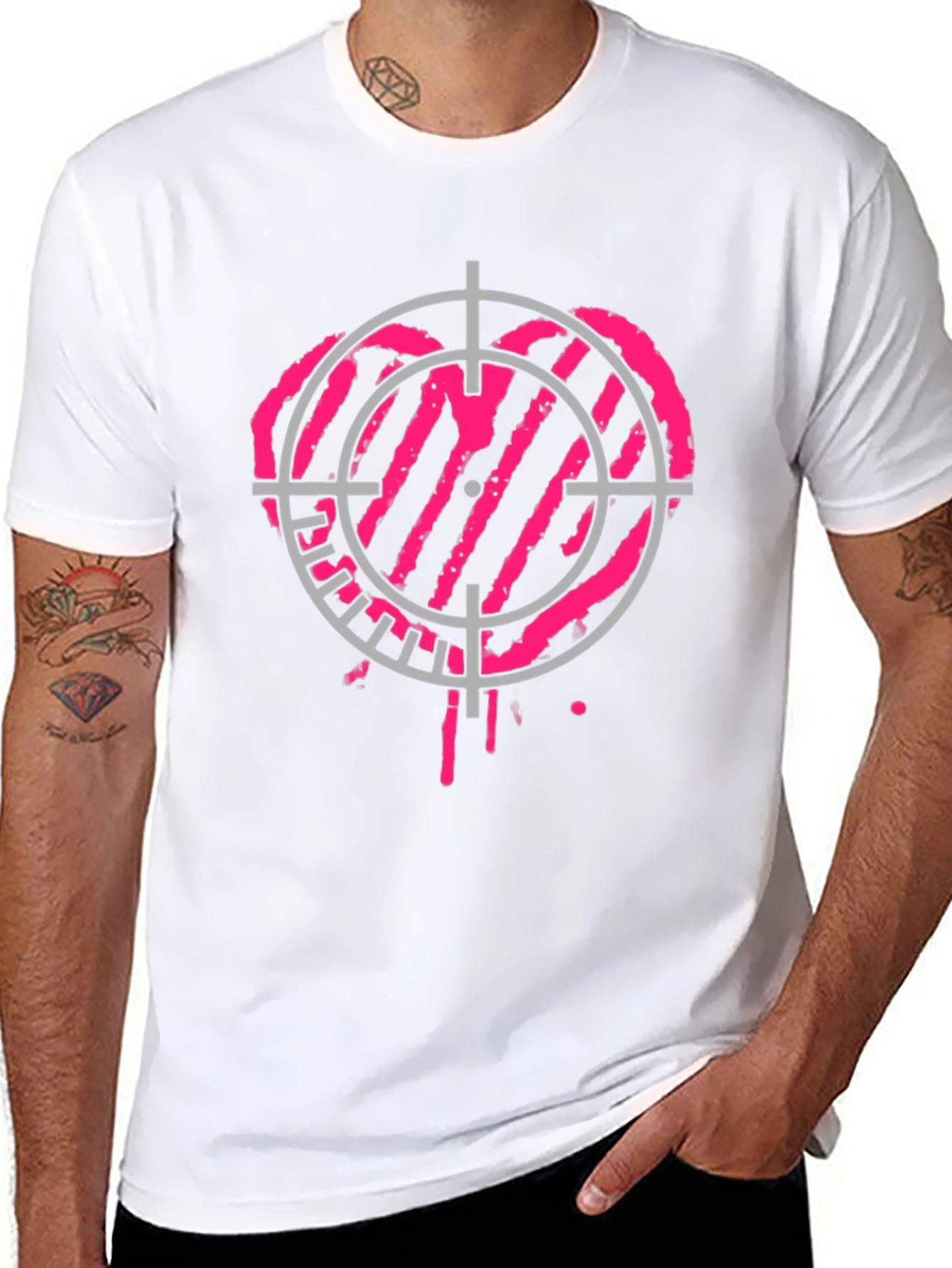Camiseta Negra con Diana Corazón Rosa