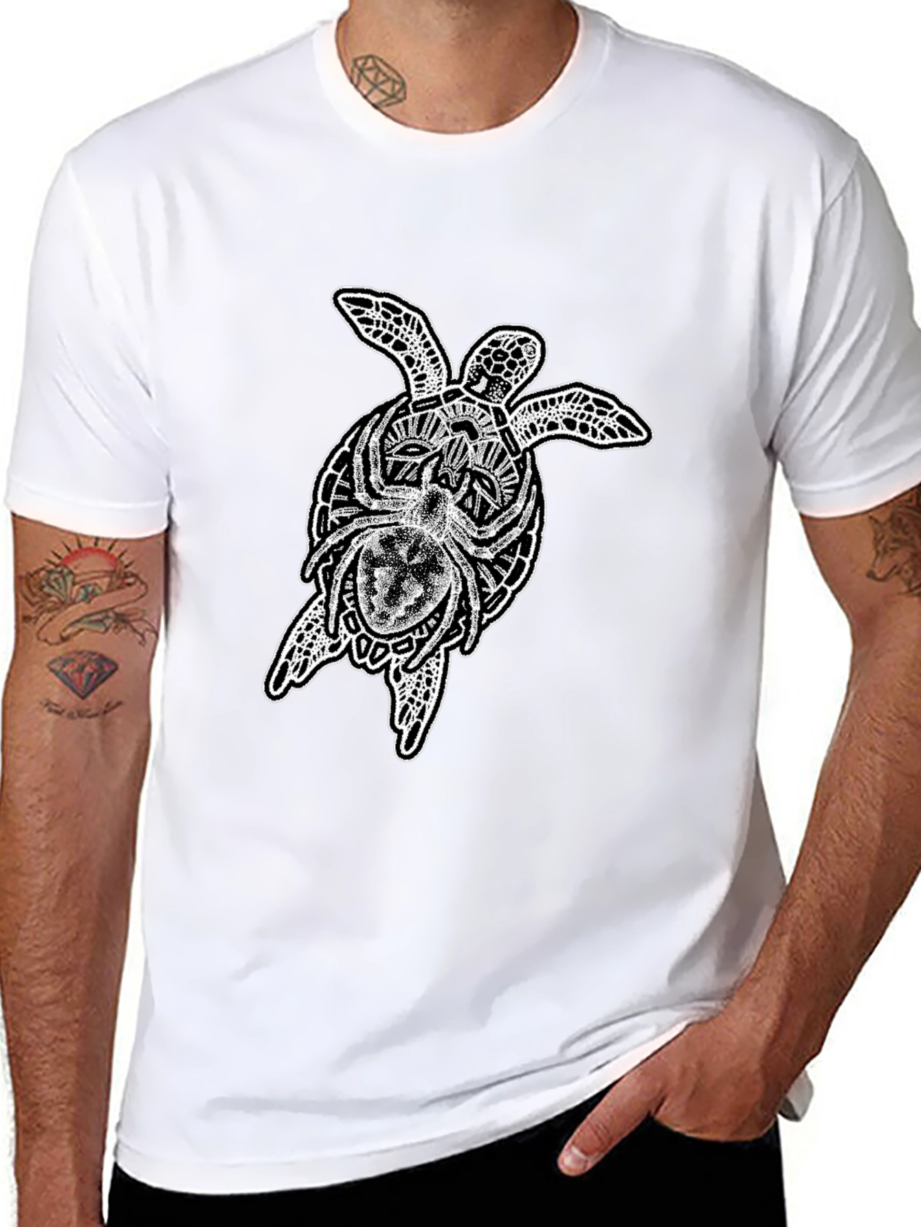 Camiseta Negra Hombre: Tortuga Tribal y Araña