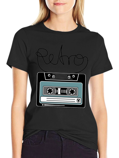 Camiseta Negra Retro con Diseño de Cassette