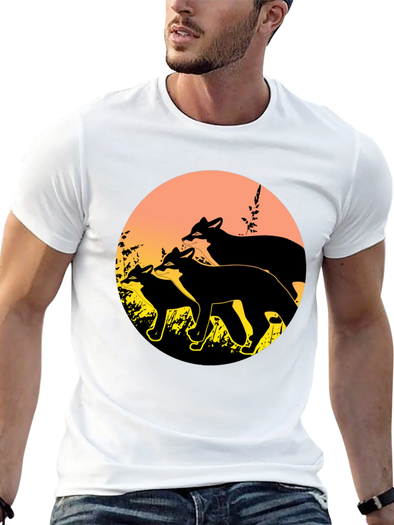 Camiseta Negra con Diseño de Zorros al Atardecer